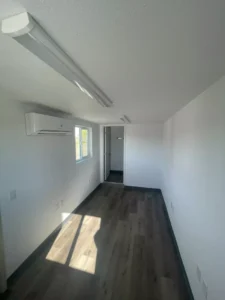 20ft Office In Refurbished Shipping Container - Image 8