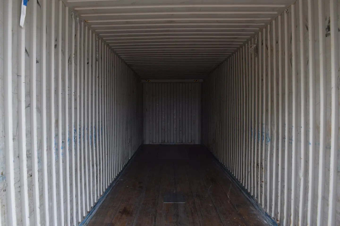 45‑ft High Cube Shipping Container – Bold Blue Finish - Image 4