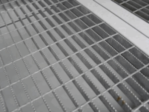 10Ft X 8Ft Open Mesh Floor Bunded Store - Image 2
