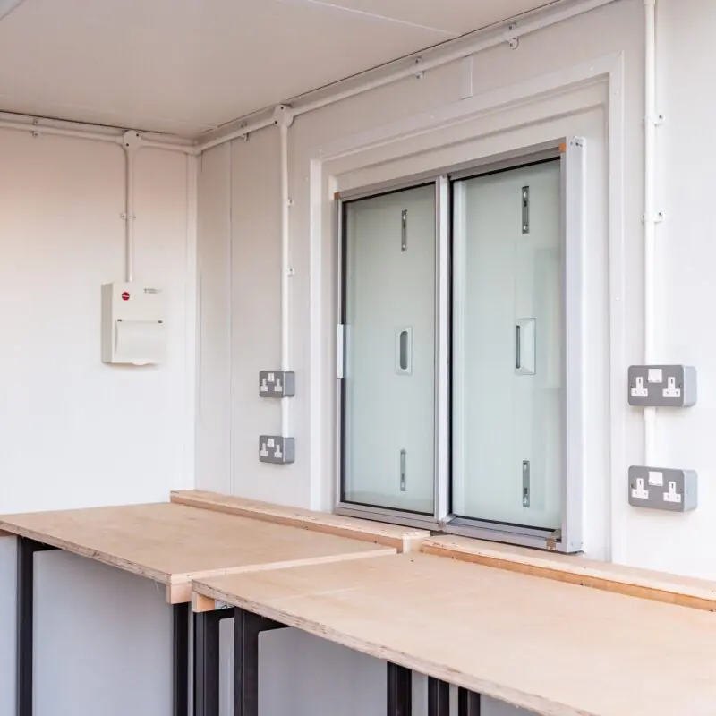 10ft Custom Workshop Office Shipping Container – Premium | WRNNT - Image 2