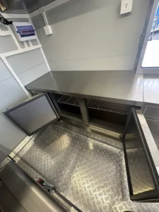 14 FOOT FULLY EQUIPPED FOOD TRAILER READY TO MAKE - Image 9