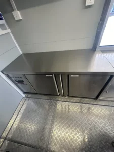 14 FOOT FULLY EQUIPPED FOOD TRAILER READY TO MAKE - Image 11